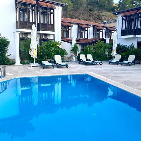 Otel Ford 3*