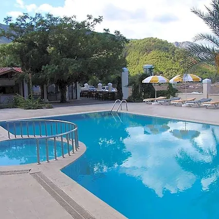 Ford Hotel 3*
