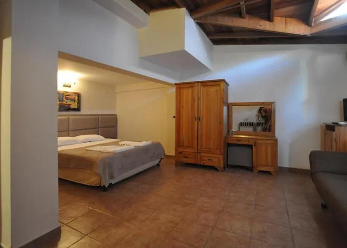 Ford Hotell Adrasan